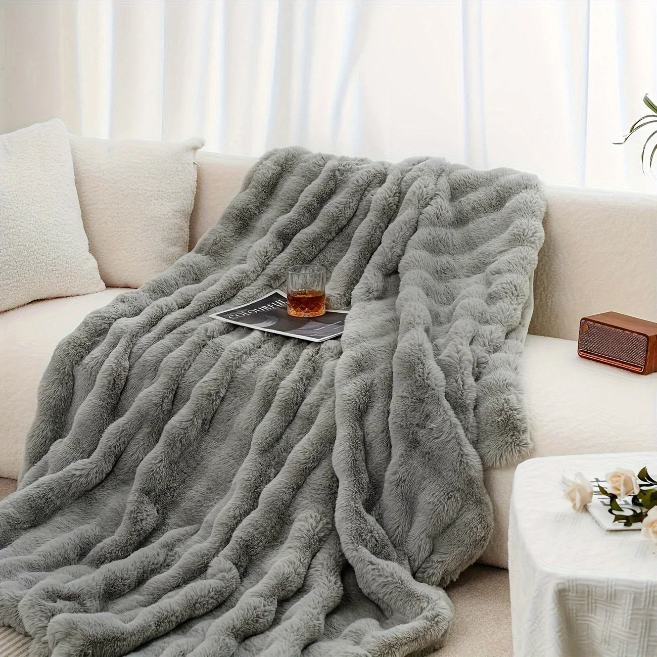 [Cozy|Faux Rabbit] Soft, Warm, 1pc Cozy Faux Rabbit Fleece Blanket- Bedroom, Guest Room, Living Room