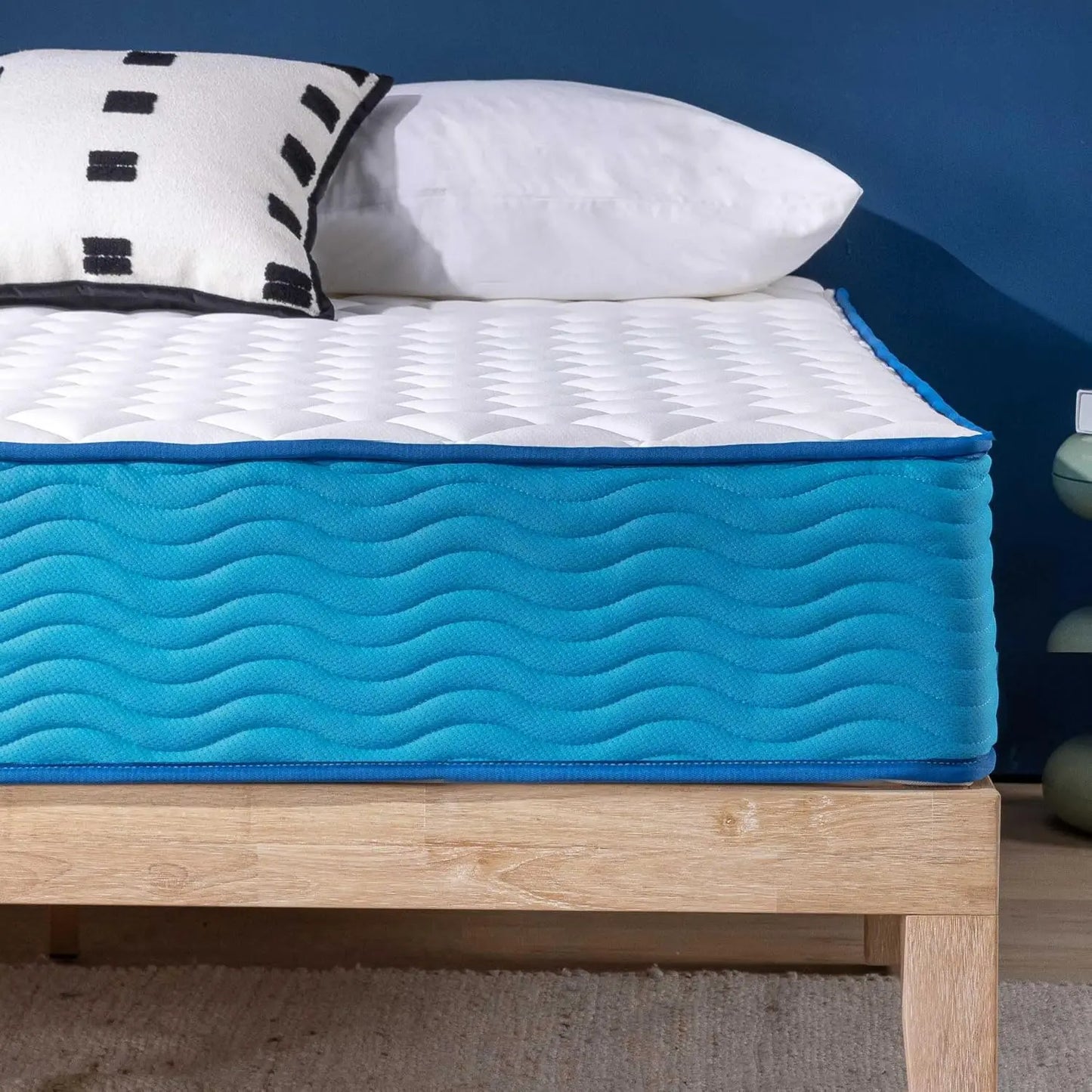 10 Inch Hybrid Mattress with Pocketed Coils and Certified Safe Foam, Twin Size in a Box