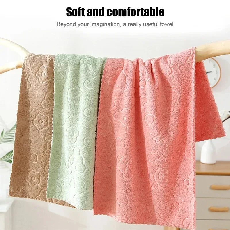 5-piece set of soft, absorbent coral fleece face towels - quick-drying bathroom towels.